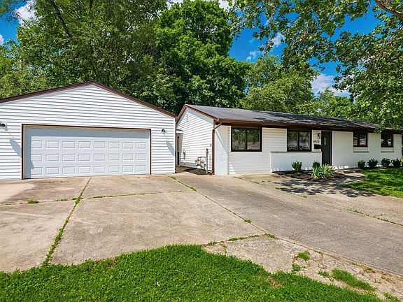 4th image of 4920 Kresge Dr