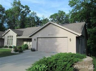 2411 Oakbrook Ct, Janesville, WI 53548