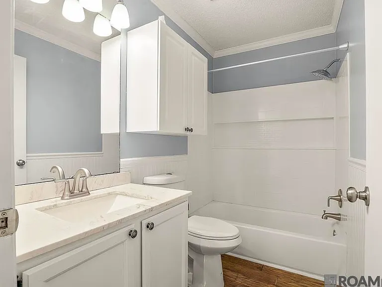 8500 Bluebonnet Blvd #22 — Photo 9