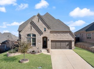 1004 Riviera Rd, Roanoke, TX 76262