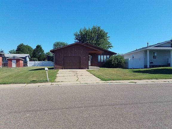 2nd image of 1167 9th St E