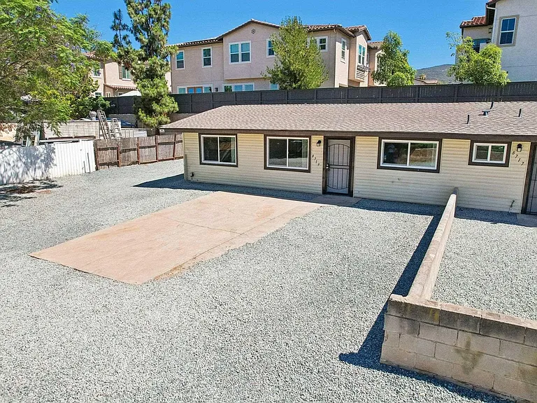 8717 Carribean Way — Photo 36