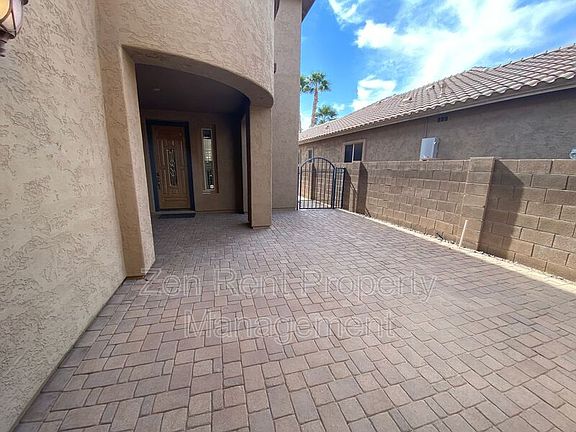4th image of 2613 E Lantana Dr