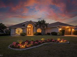 624 NE 2nd Pl, Cape Coral, FL 33909