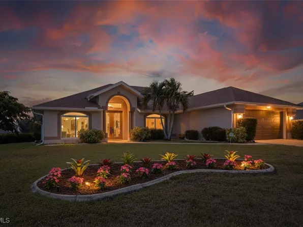 624 NE 2nd Pl, Cape Coral, FL 33909