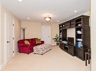 3910 Waterford Ct, Orange, OH 44022