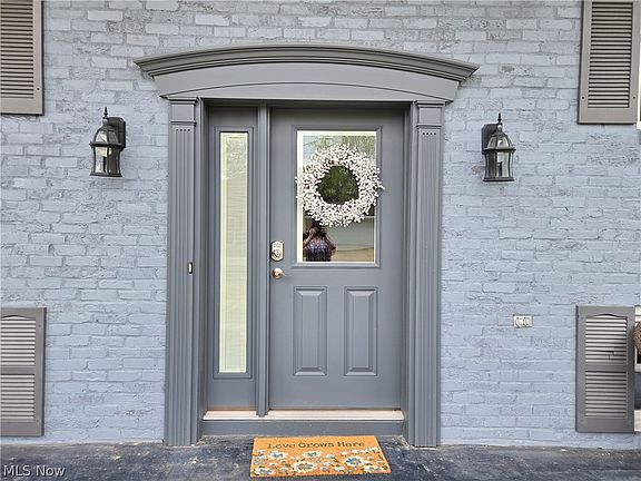 2nd image of 104 Summerset Dr