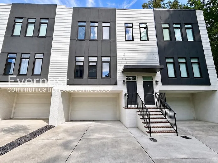 1099 Briar Cove Cir
