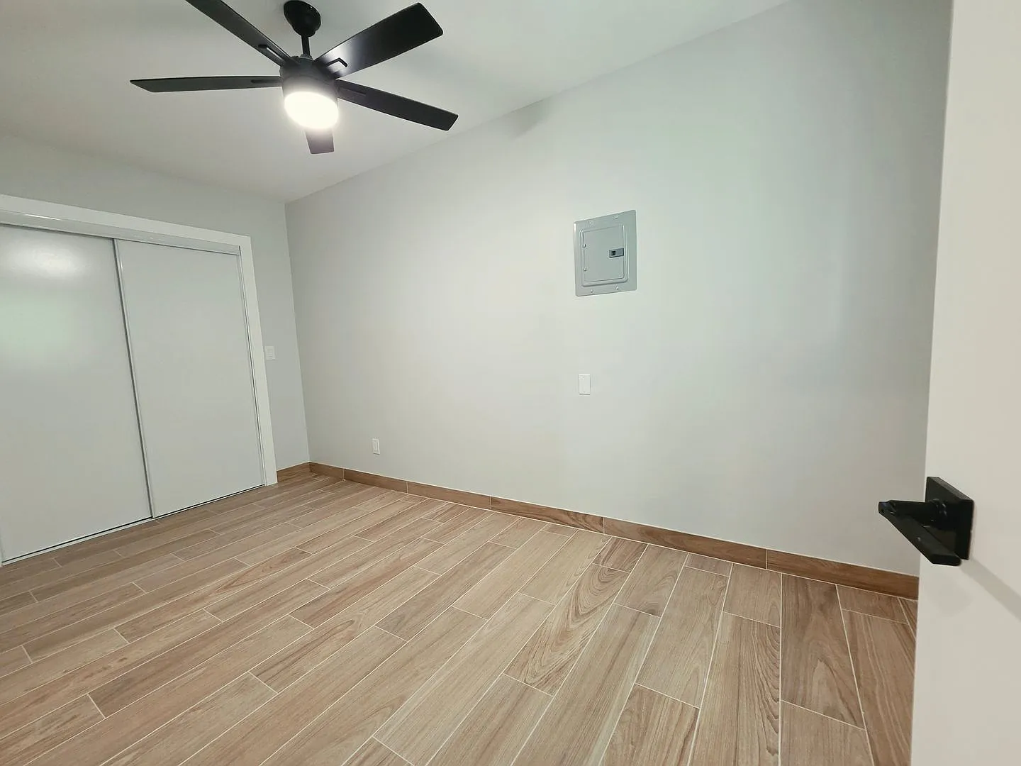 Normandie Luxury Apartments LLC — Photo 4