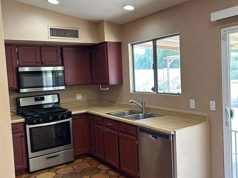 3001 W Coriander Dr — Photo 10