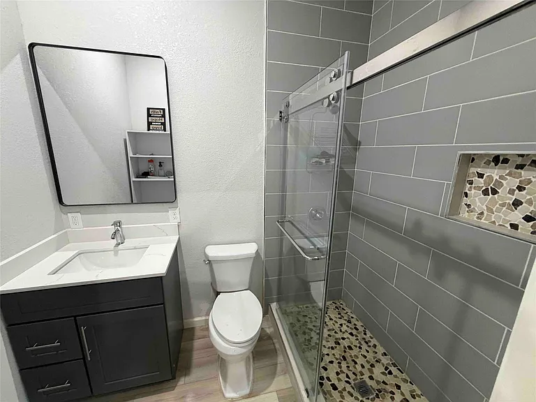 2400 Burkett St — Photo 16