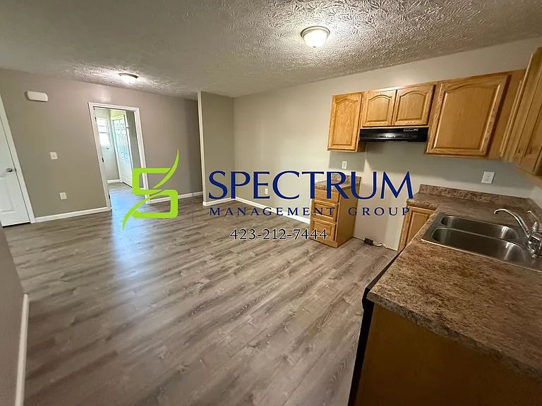1042 Rosella Dr — Photo 7