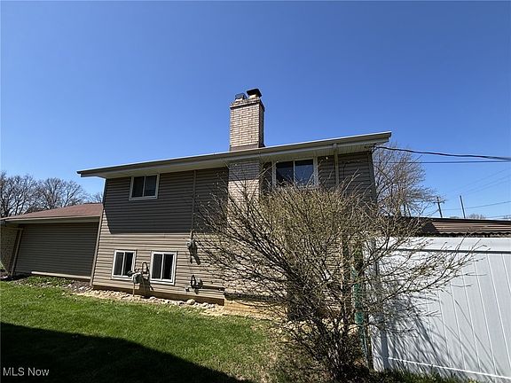 3rd image of 26792 Driscoll Ln