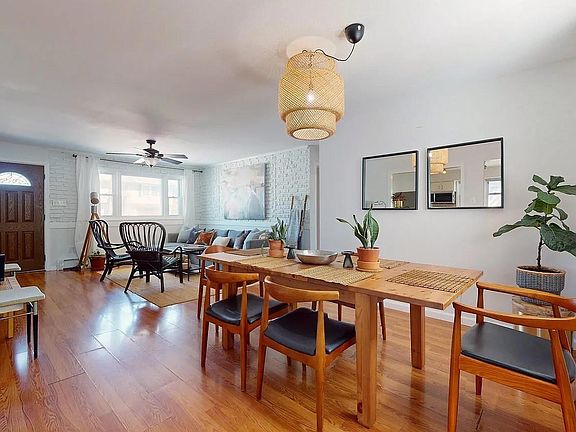 5th image of 1628 N Michigan Ave