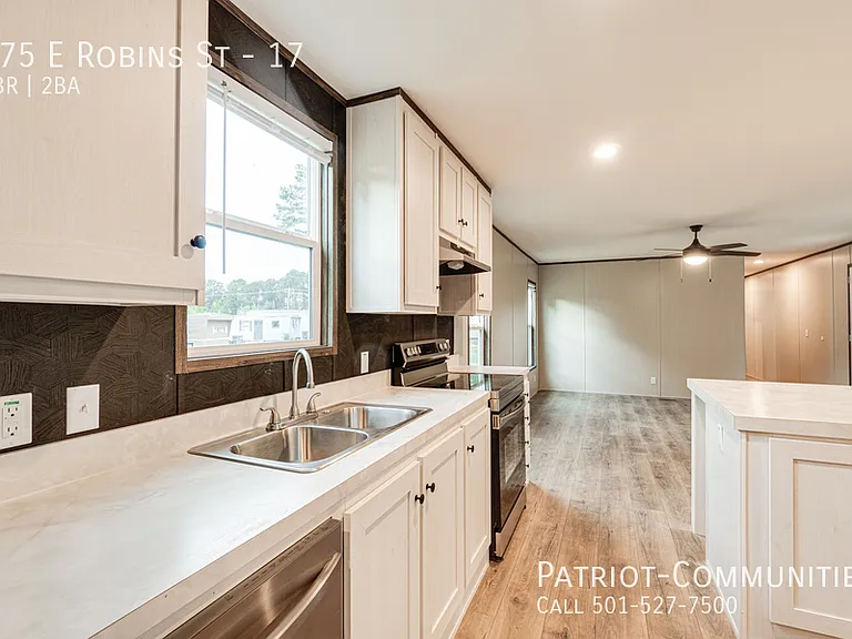 475 E Robins St #17 — Photo 5