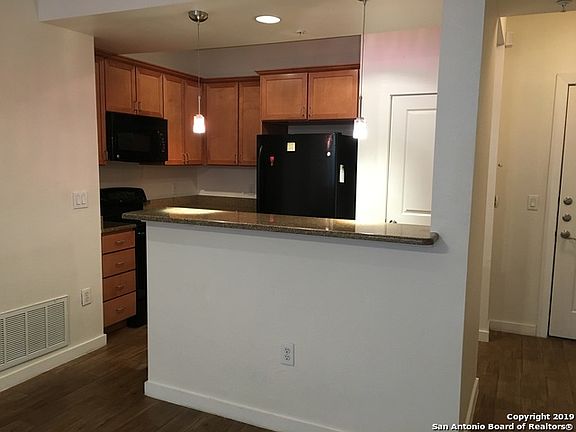 3rd image of 7342 Oak Manor Dr