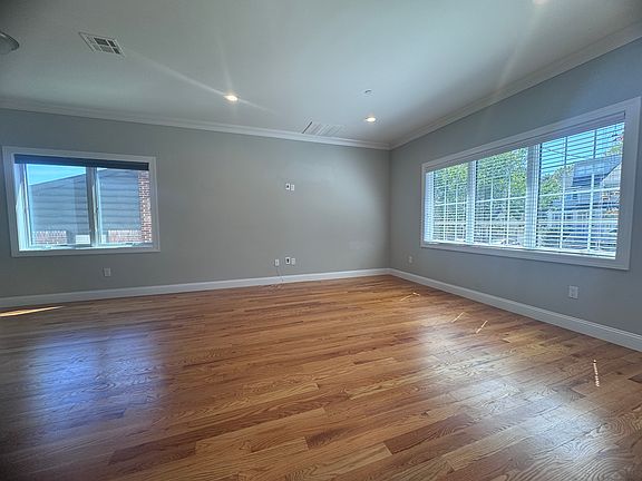 4th image of 73 Alter Ave #1