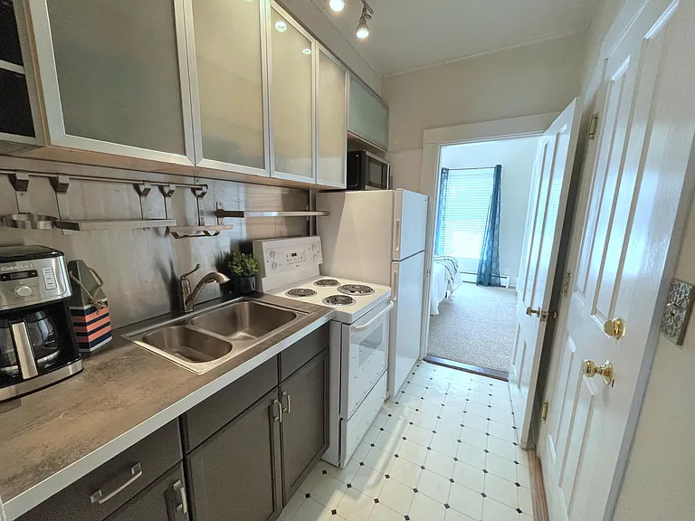 76 N Shore Rd #3 — Photo 4