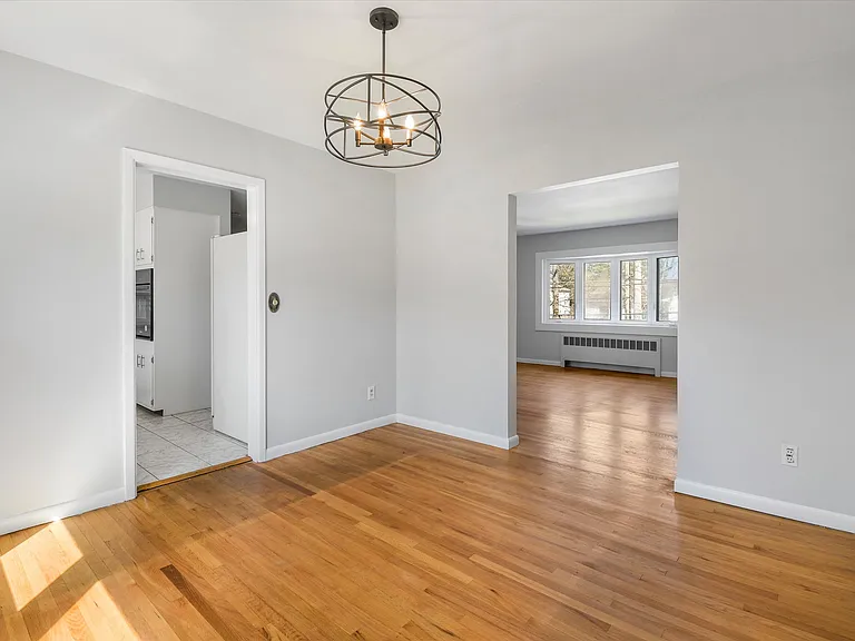 846 Hartsdale Rd — Photo 5