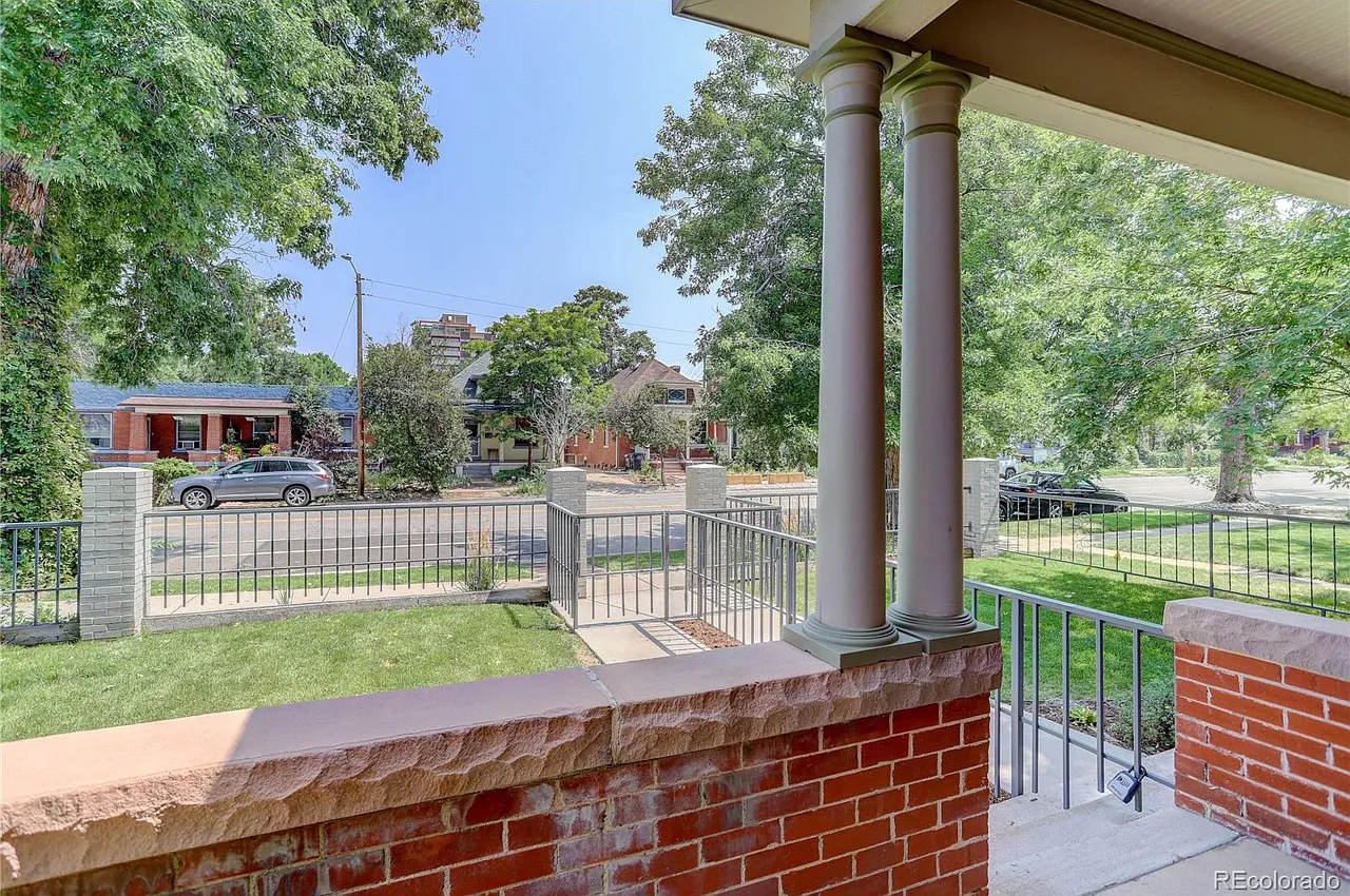 2 bed, 2.5 bath, 1813 sqft, $3,360 — Photo 3