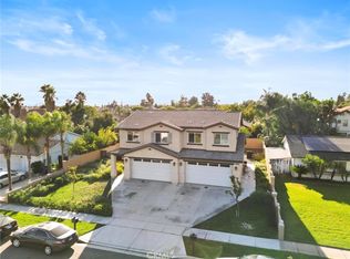 572 N Teakwood Ave, Rialto, CA 92376