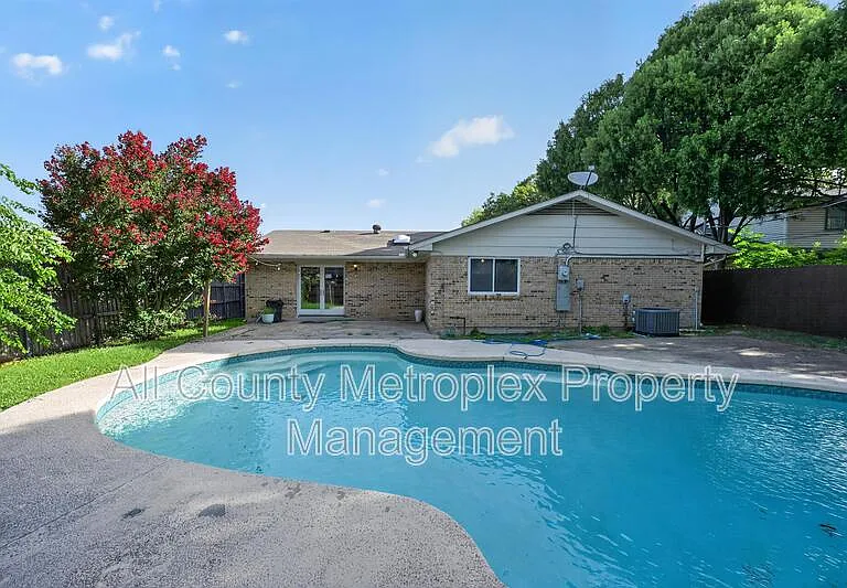 431 Malden Dr — Photo 11