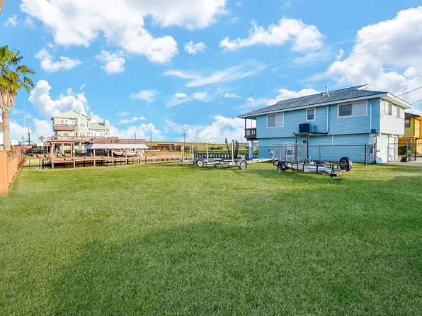 567 Warsaw St, Bayou Vista, TX 77563