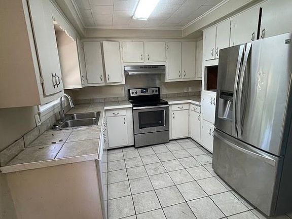 3rd image of 41025 W Interstate Highway 55 Service Rd