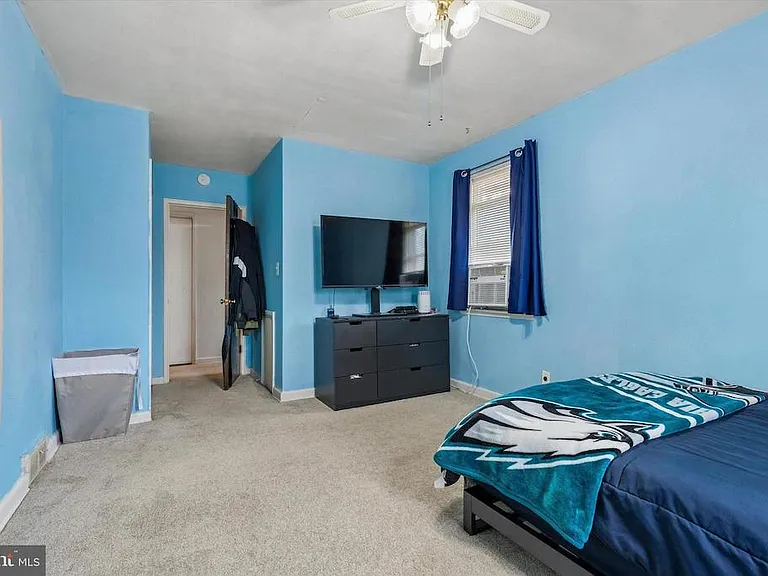 621 Hamilton St — Photo 4
