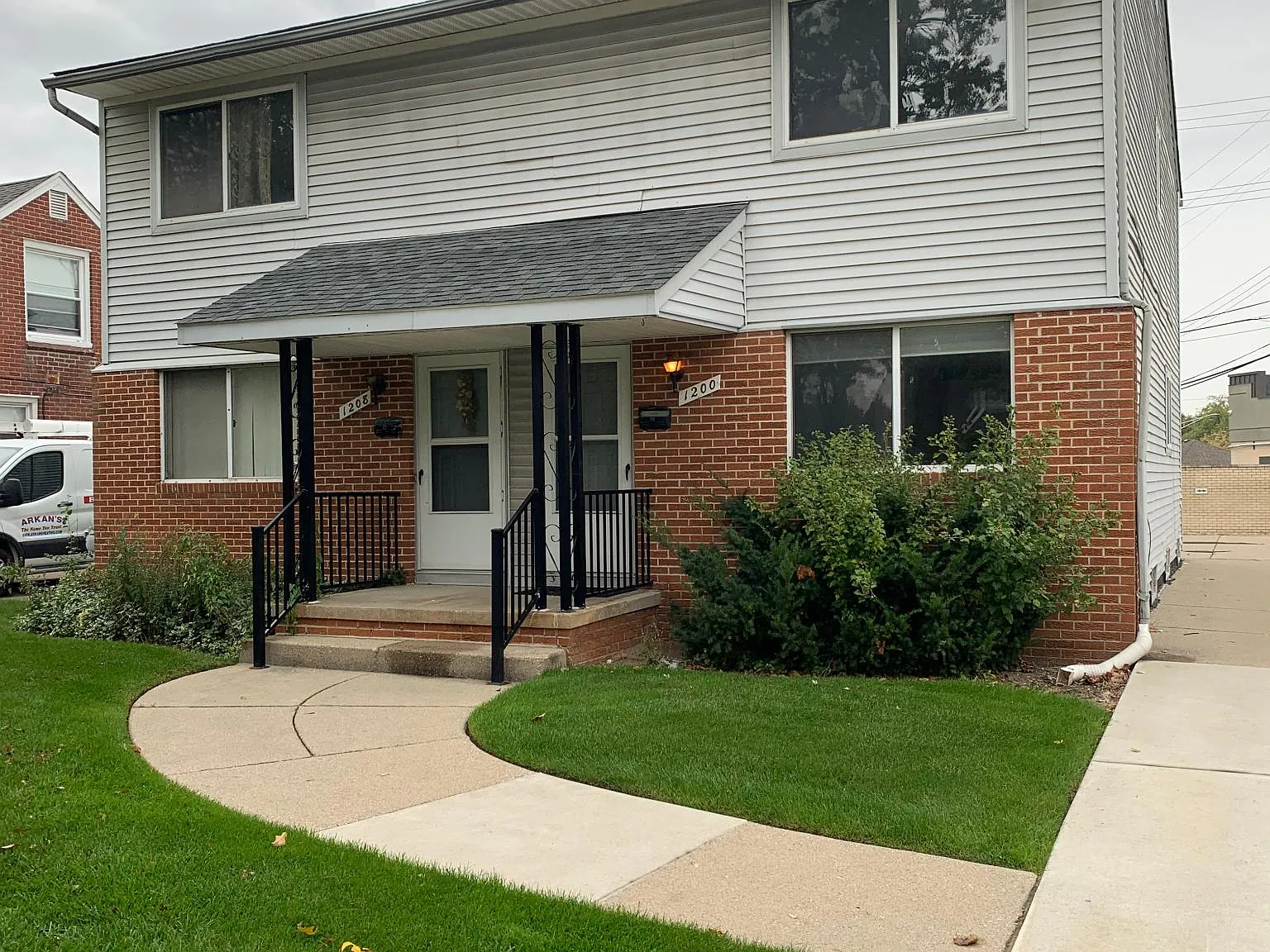 2 bed, 1.5 bath, 1000 sqft, $1,900 — Photo 1