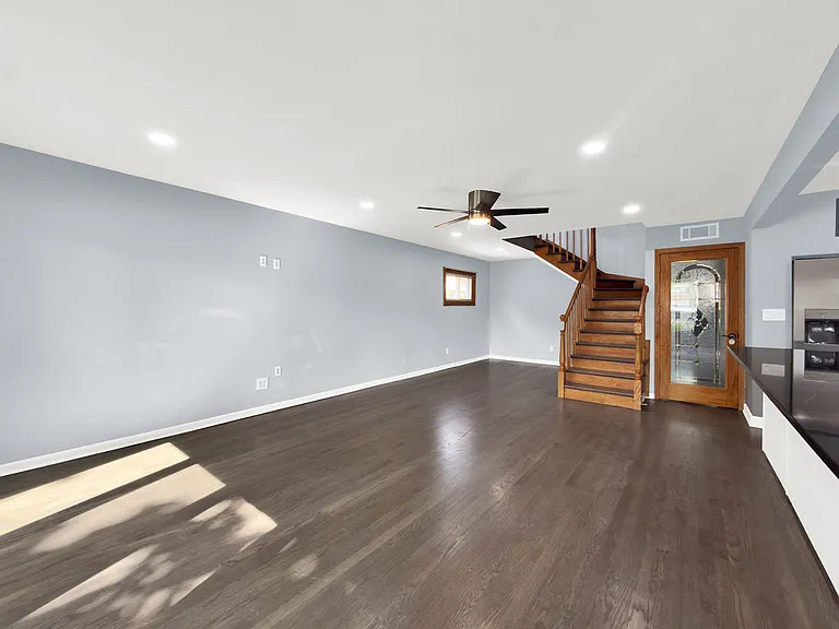 5845 S Sayre Ave — Photo 4