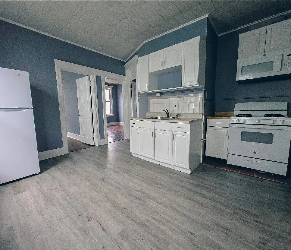 212 Neptune Ave — Photo 2