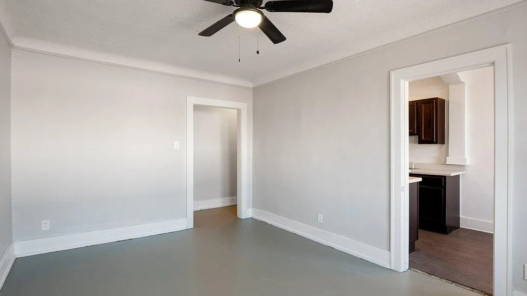 2 bed, 734 sqft, $1,095 — Photo 2