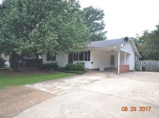 1027 Chestnut St, Magnolia, AR 71753