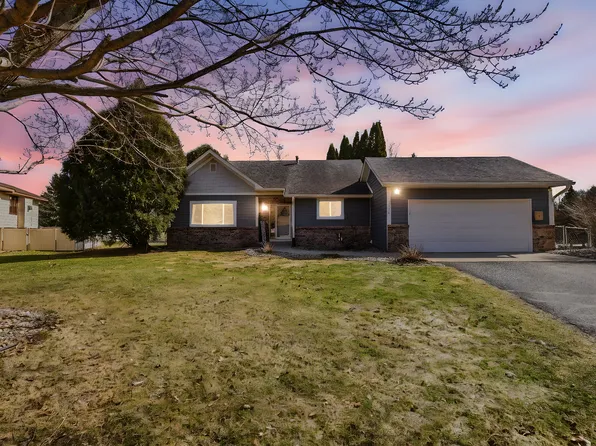 1066 Tiffany Pl, Eagan, MN 55123