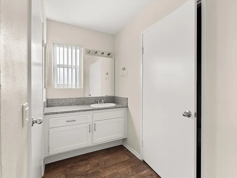 Ironwood Apartments — Photo 92