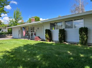 10415 Kincheloe Ave, Klamath Falls, OR 97603