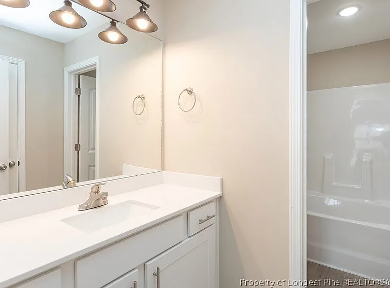 1011 Kingscote Dr — Photo 17