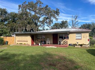 4204 Three Oaks Rd, Plant City, FL 33565