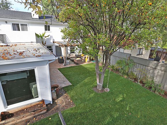 3rd image of 4208 Ben Ave
