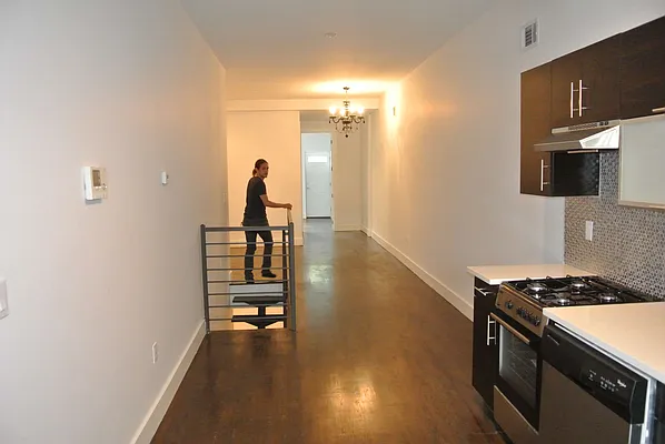Rented by Nooklyn NYC LLC | media 31