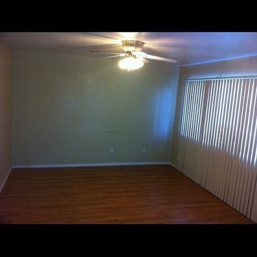 2nd image of 930 Olive Dr APT 52