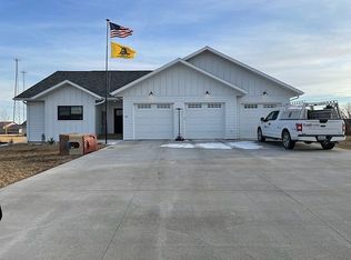 705 E 3rd St, Sanborn, IA 51248