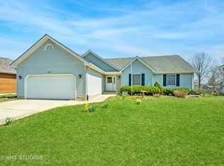 1422 William St, Sycamore, IL 60178