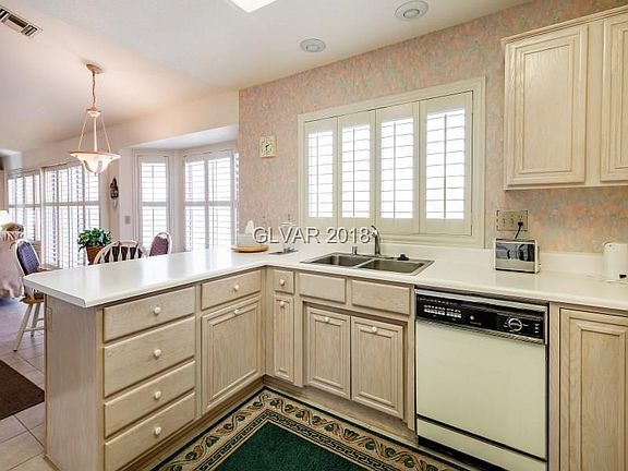 4th image of 2800 Lotus Hill Dr