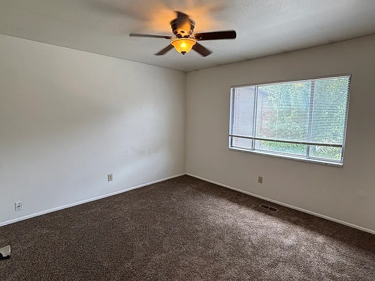 1438 N Amiron Way #D — Photo 9