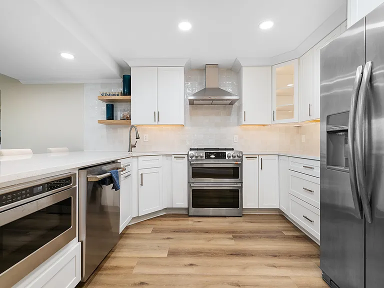 3200 Gulf Blvd #208 — Photo 10