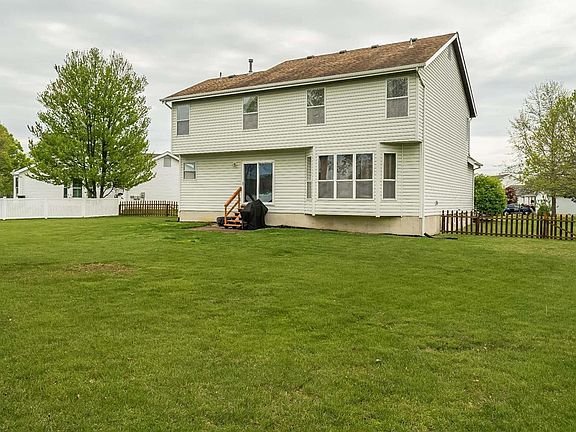 5th image of 11 Daytona Ct