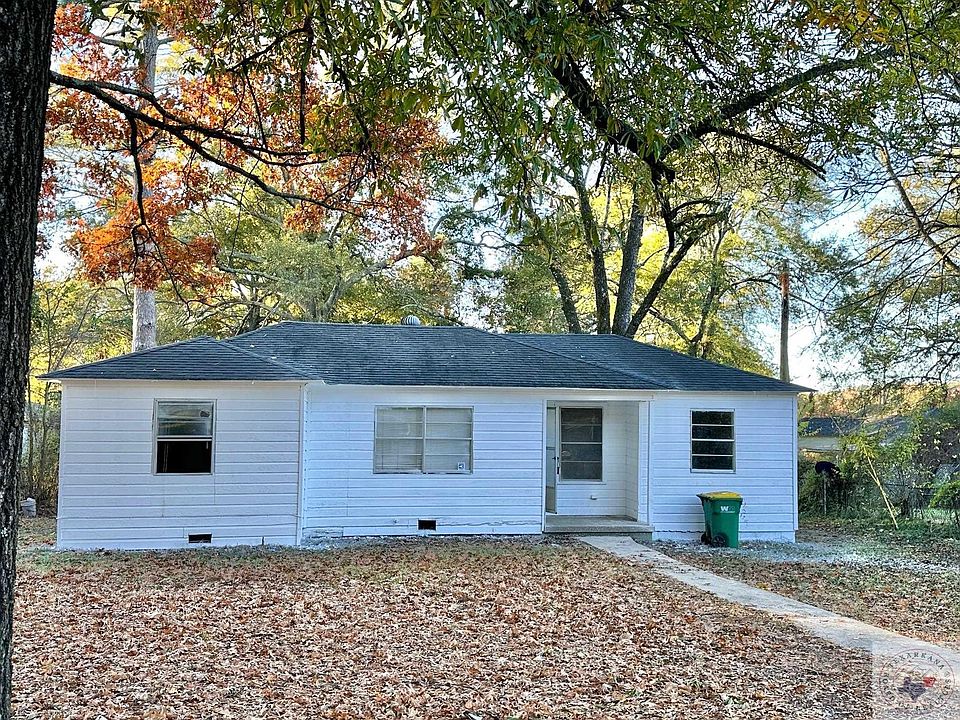 1st image of 3411 Moore Dr