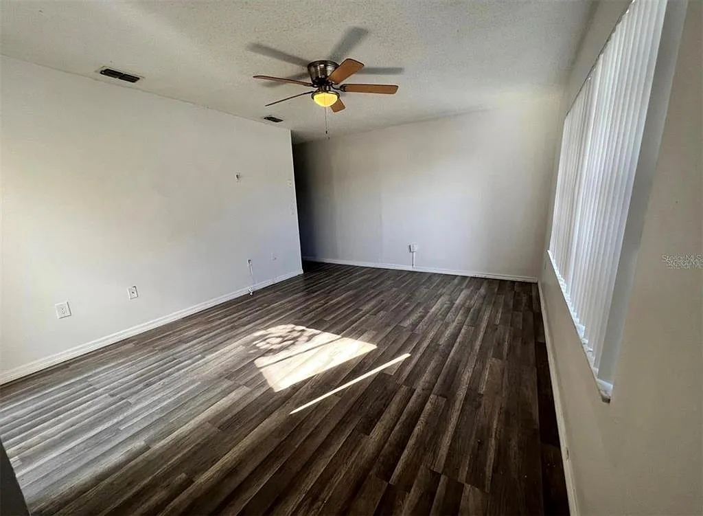 Building Photo - 1089 Woodman Way